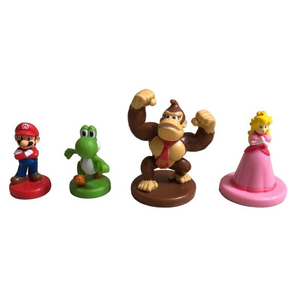 Monopoly Gamer Replacement Parts Pieces 4 Tokens Mario Yoshi Peach Donkey Kong - Picture 1 of 13